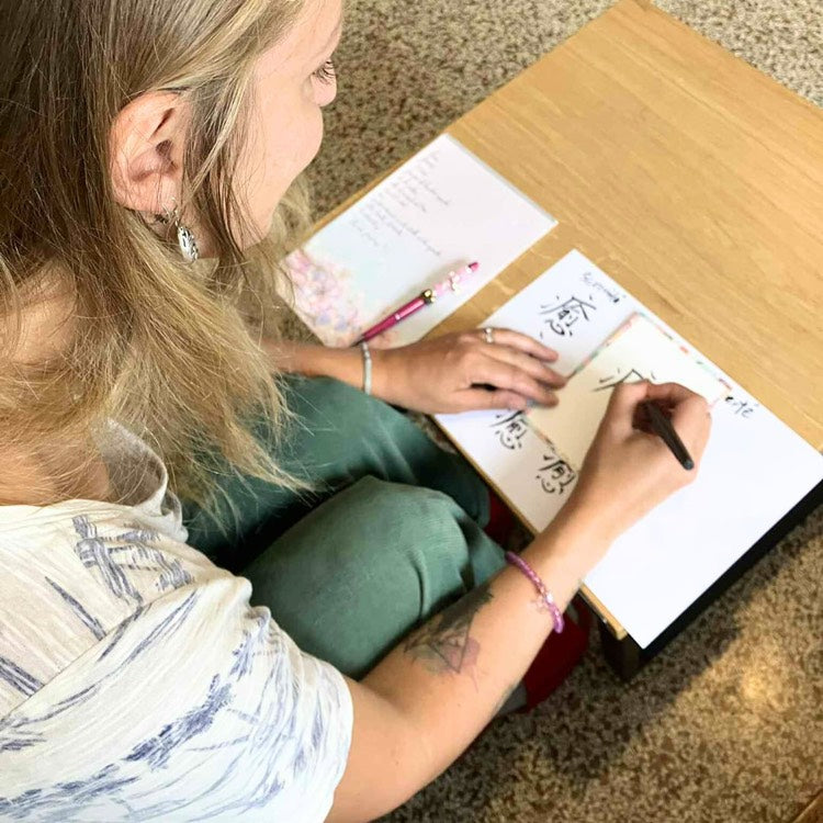 20 Septembre 10:30 Atelier Aromathérapie et Calligraphie