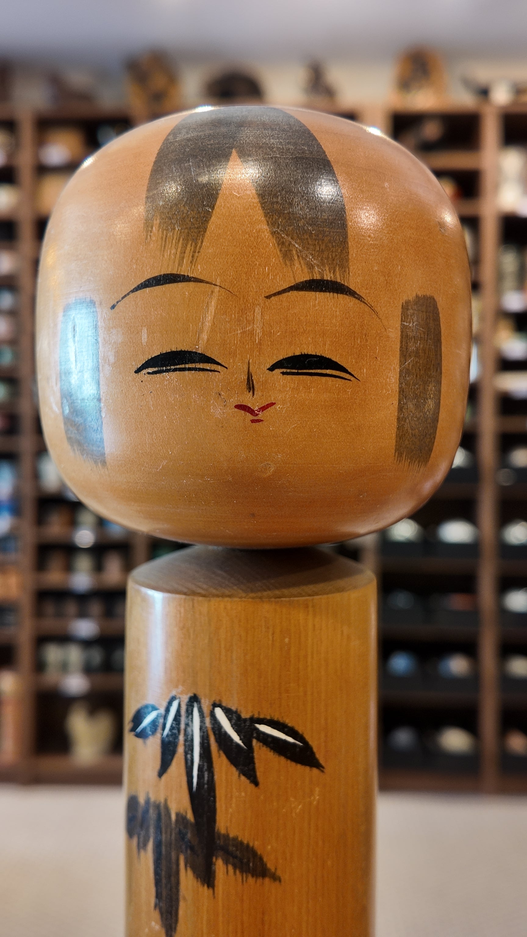 Poupée Kokeshi Vintage Japonaise – Artisanat Traditionnel – Objet Décoratif Japon – Cadeau Unique – Bois Peint Main