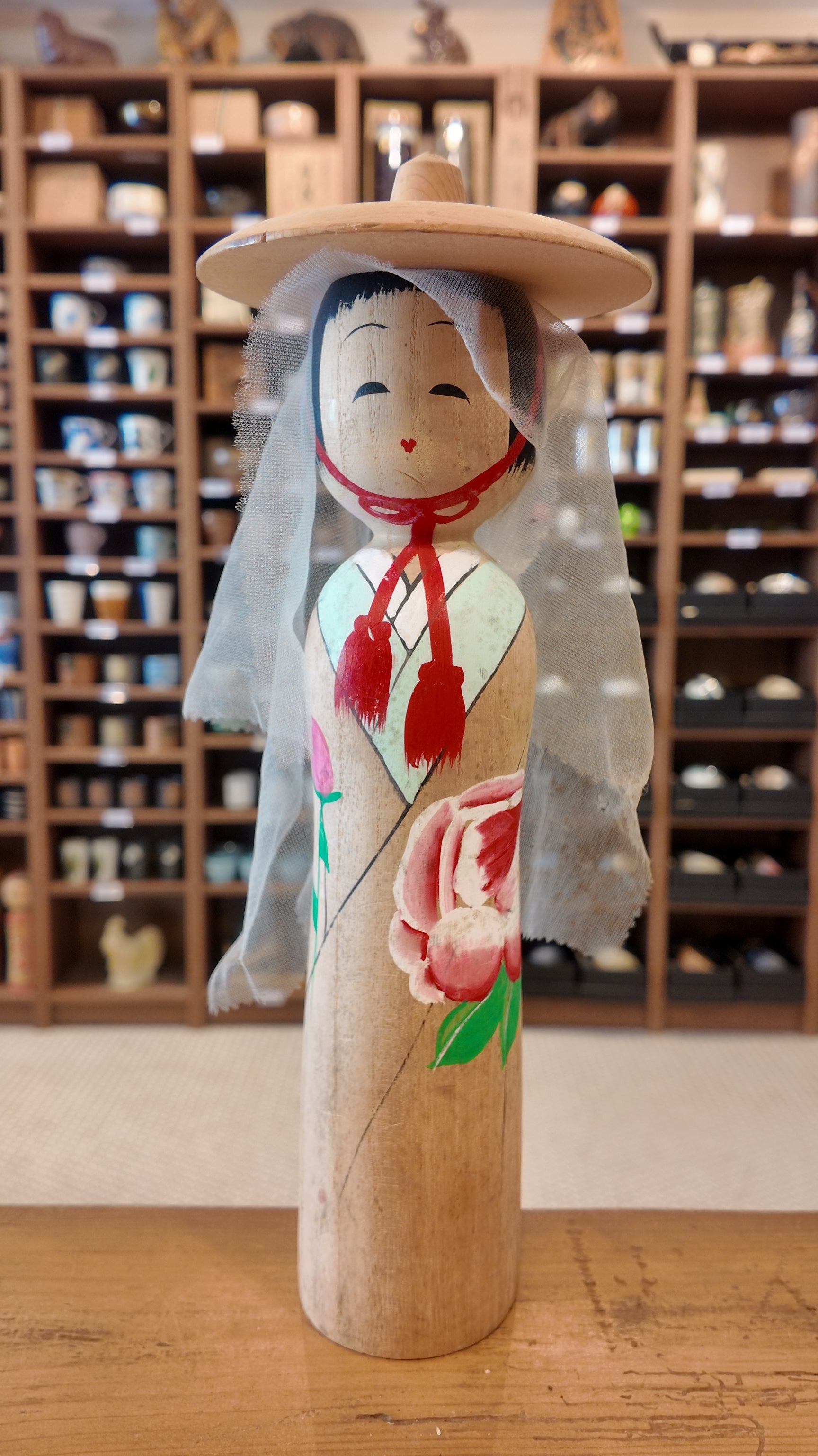 Poupée Kokeshi Vintage Japonaise – Artisanat Traditionnel – Objet Décoratif Japon – Cadeau Unique – Bois Peint Main
