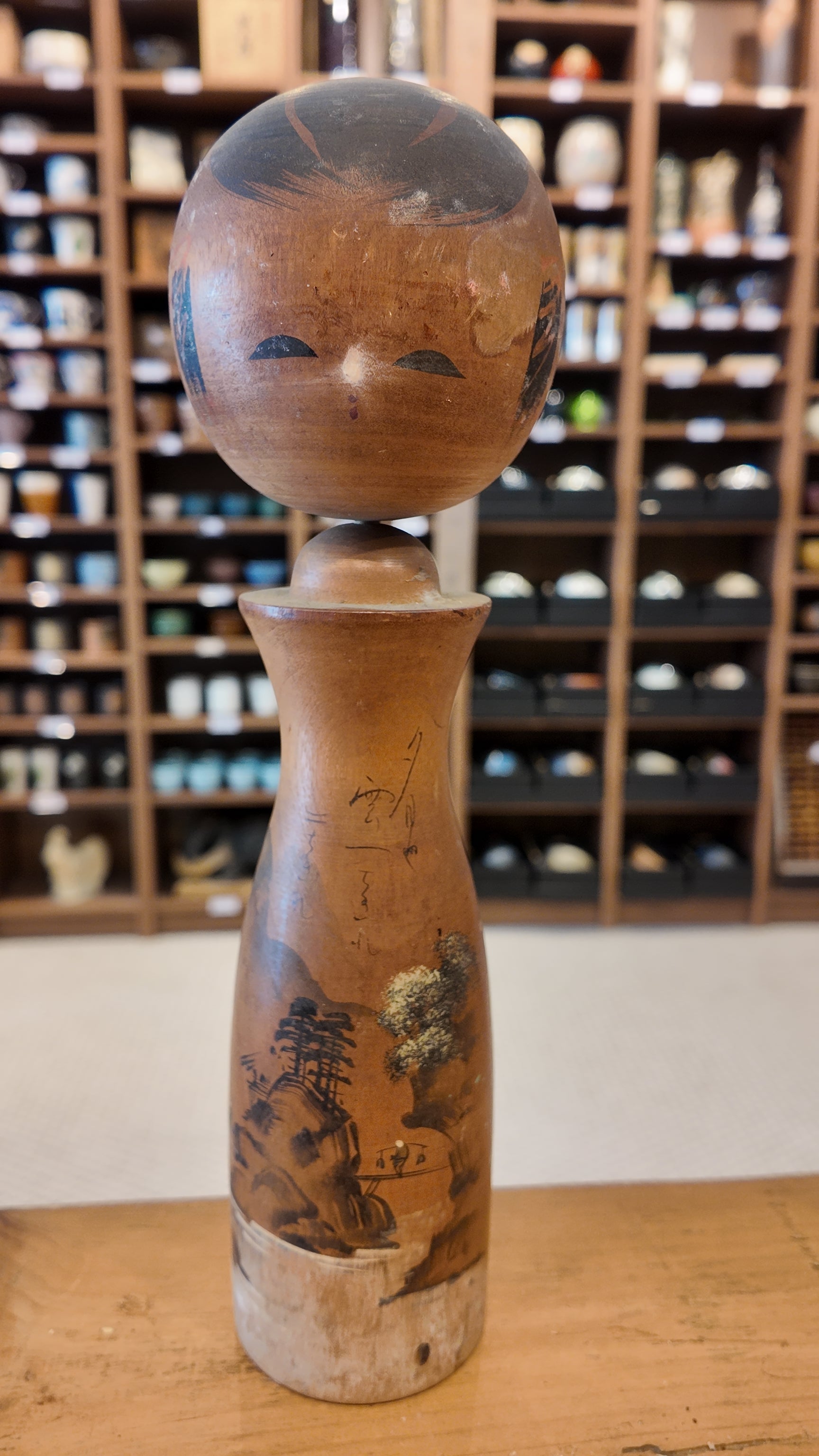 Poupée Kokeshi Vintage Japonaise – Artisanat Traditionnel – Objet Décoratif Japon – Cadeau Unique – Bois Peint Main