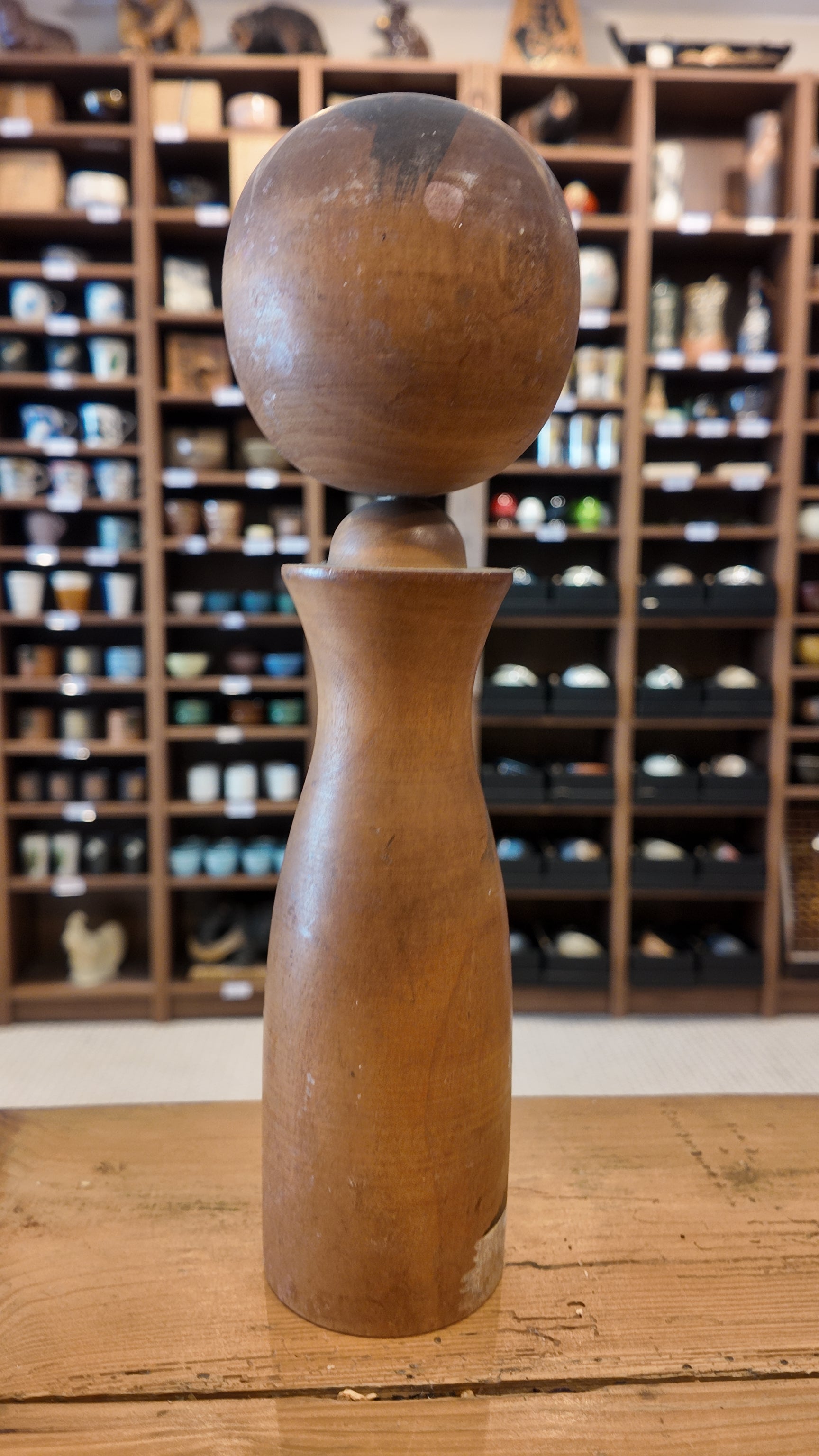 Poupée Kokeshi Vintage Japonaise – Artisanat Traditionnel – Objet Décoratif Japon – Cadeau Unique – Bois Peint Main
